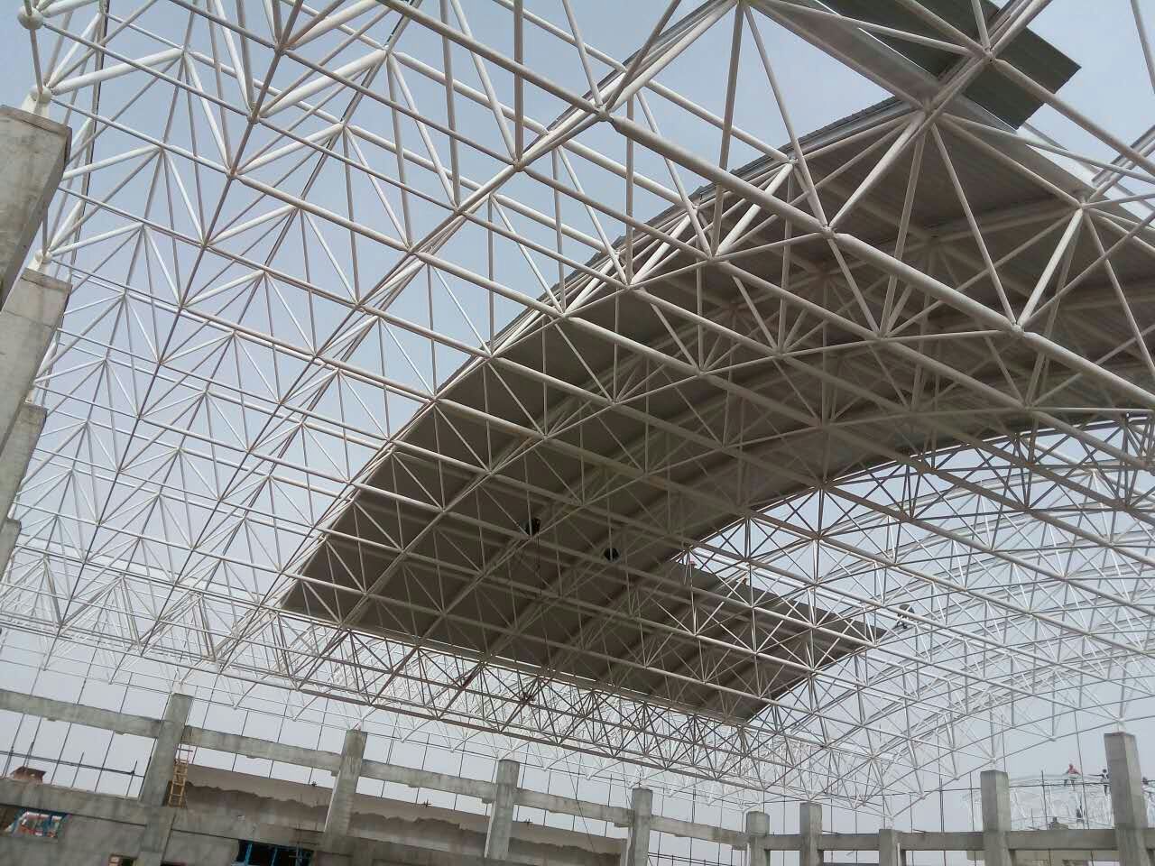 东营青岛一汽网架